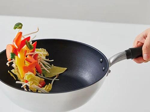 パルシステム生活協同組合連合会/利用者の声で製品開発/フライパンとタオルを発売(2026年4月23日号)