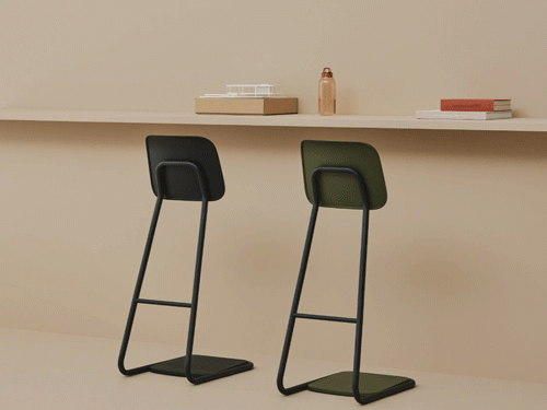 「ＳＴＡＮ　ＣＨＡＩＲ（スタンチェア）」